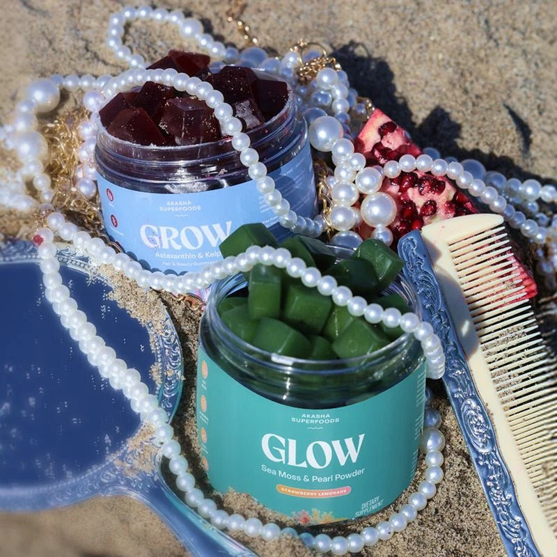 Akasha Superfoods GLOW & GROW gummies with fresh berries for daily beauty wellness