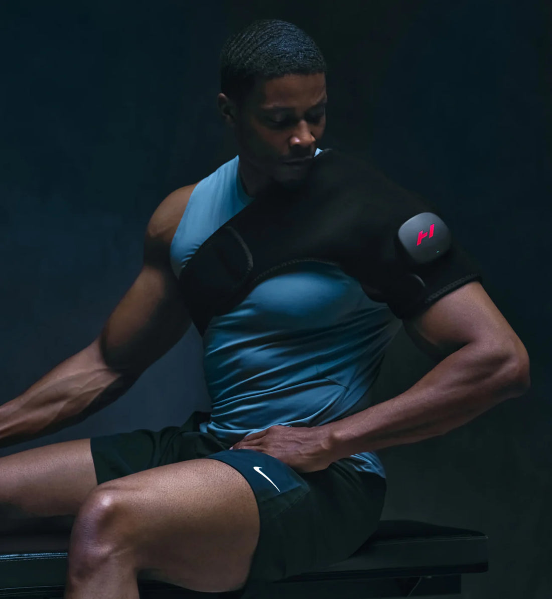 Hyperice Venom 2 Shoulder Heat and Vibration Recovery Wrap